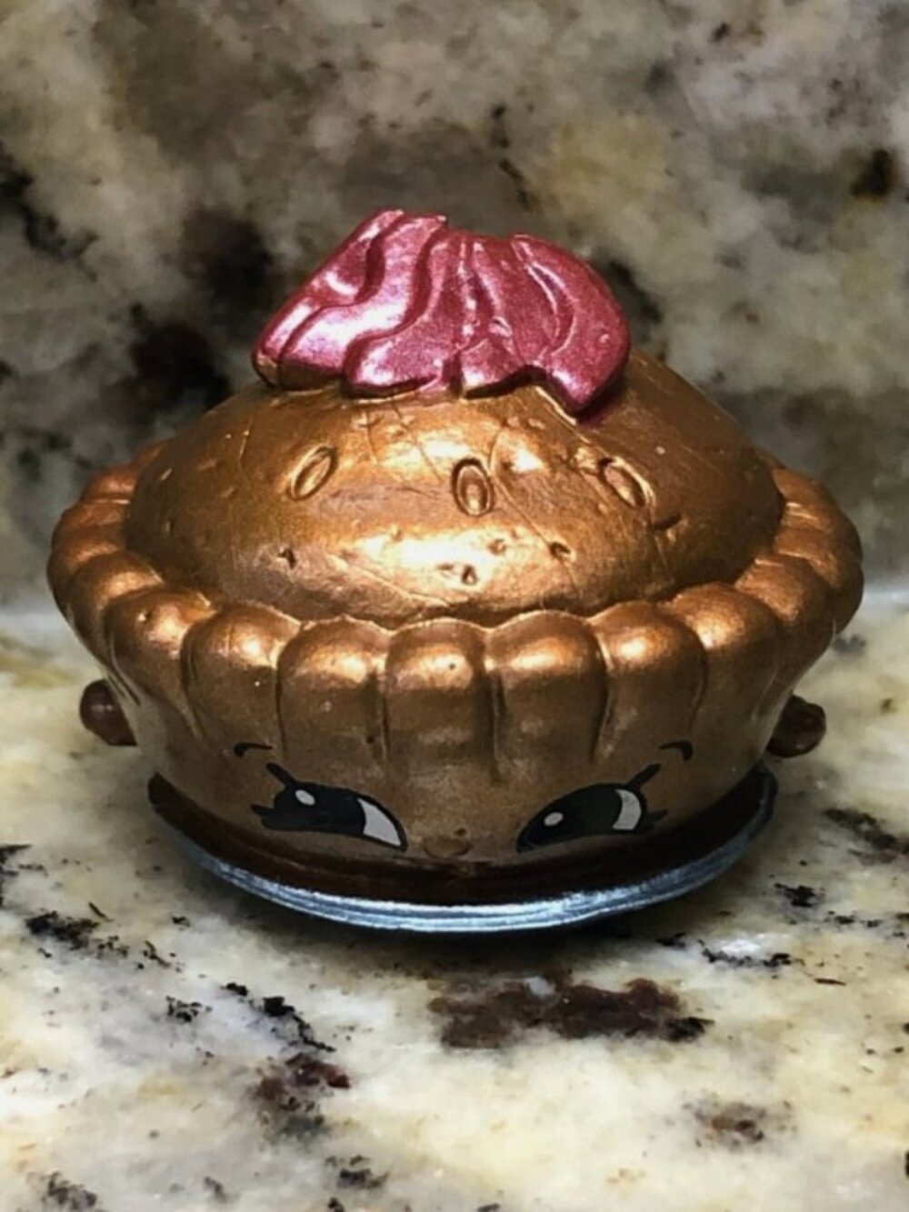 ULTRA RARE Season 6-Bakery Apple Pie Slice Shopkins